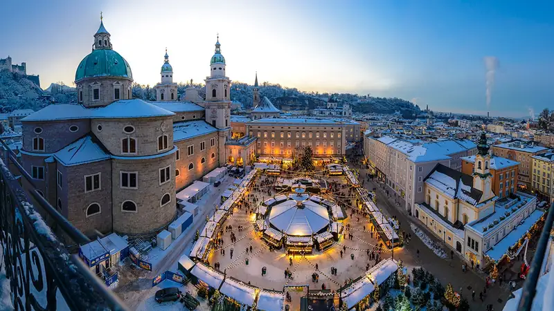 Salzburg Christmas Market beside the cathedral